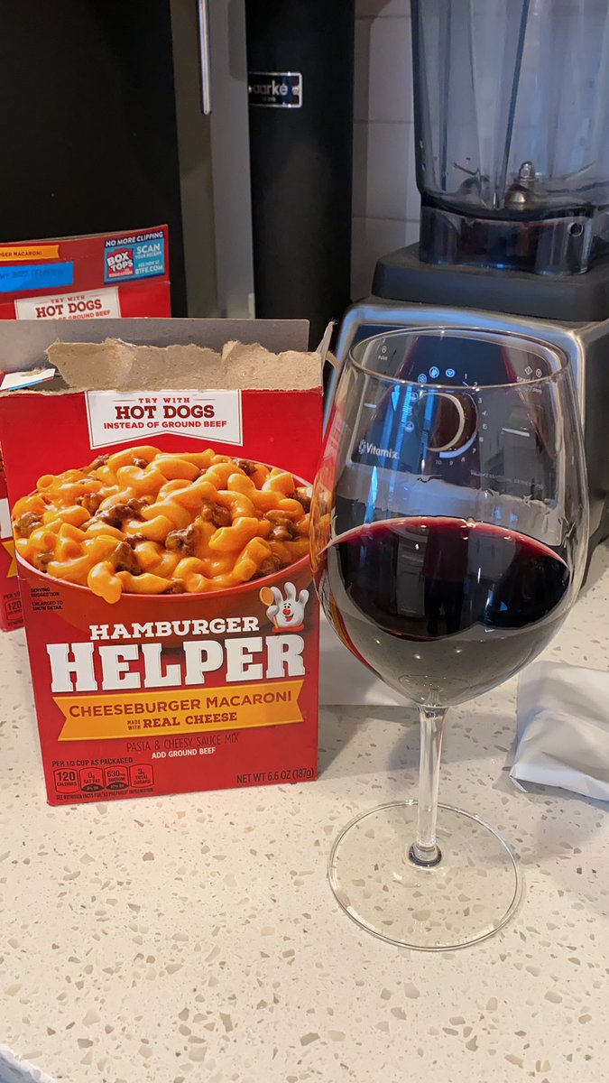 BowmanJohnL's tweet photo. This is a healthy dinner for the family when Mama is away, right?! #Daddyrocks https://t.co/TxmuimngAi
