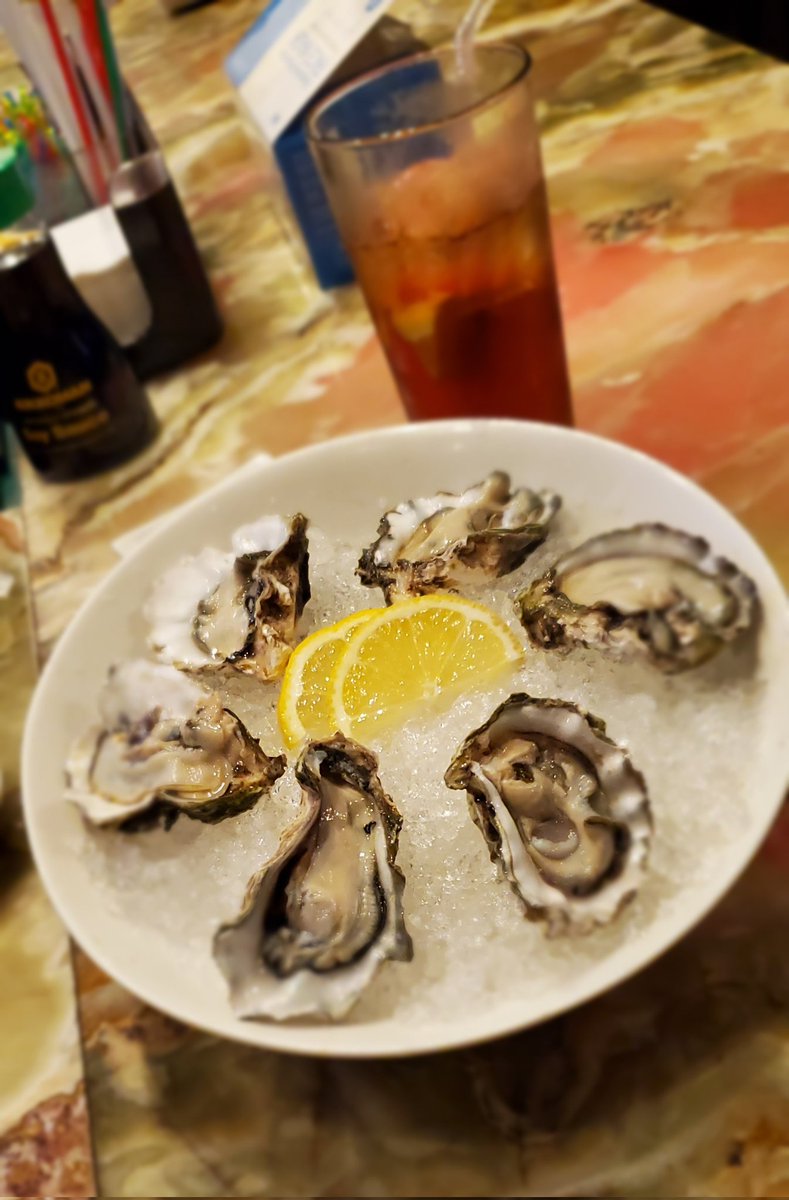 ChupacabrasGM's tweet photo. Pre-Gaming for tonight's game @Mets #Oysters #LongIslandIcedTea #MetsVictory #GenkiSushi #LGM https://t.co/WlOUVEJE6S