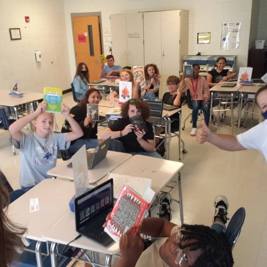 The Roaming Librarian was on the loose this week bringing the books to the classroom. Teachers are busy building community with their classes  this first week of school, so I go to them. I love how I get to speak with every single kid. instagr.am/p/CSxnVE4sw1r/