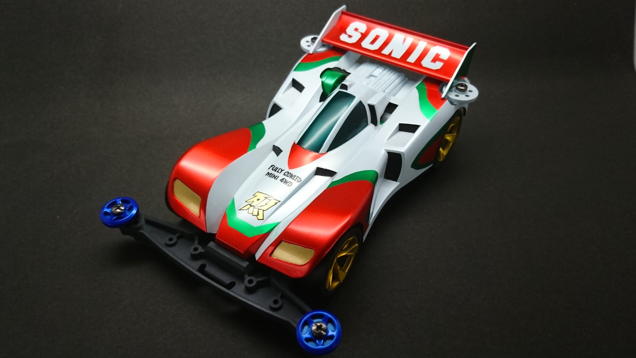 ミニ四駆 ソニックセイバー シャドウブレイカー風塗装
