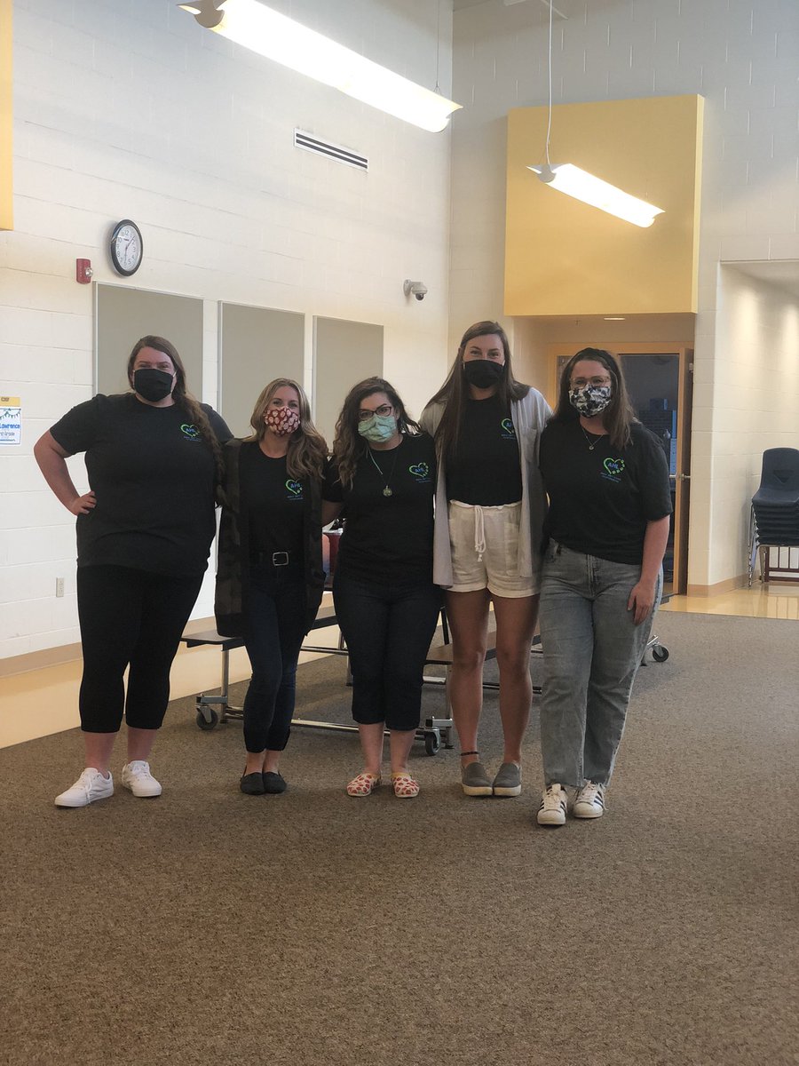 First Grade is ready for our Huskies! #TrustyHusky #1team1hartAHL #BacktoSchool2021