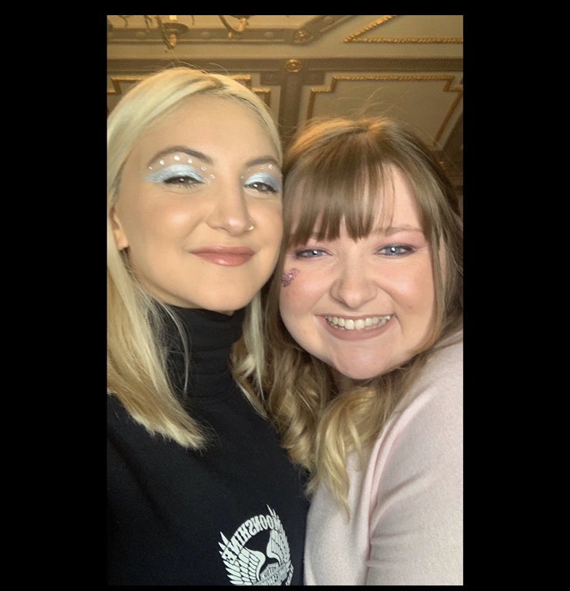 LenzieE's tweet photo. I miss you &amp; your hugs 🥺 @juliamichaels https://t.co/AOSDMqcHYs