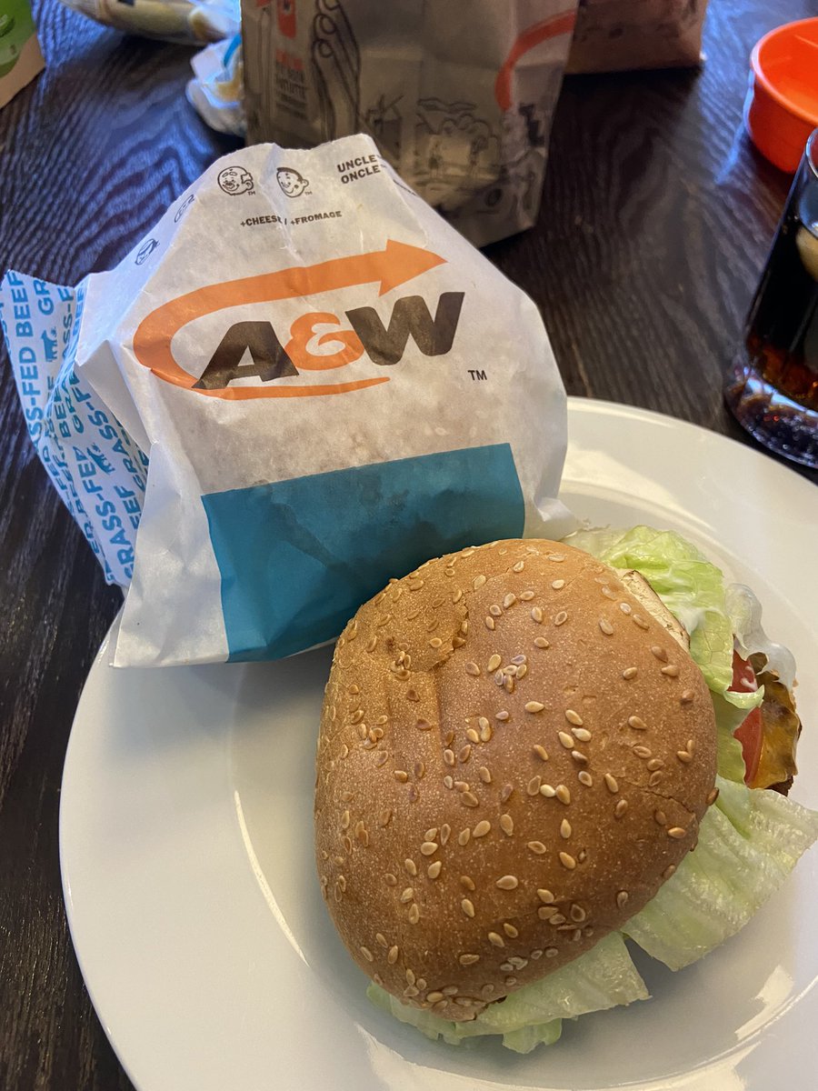 AmyAl's tweet image. We enjoyed our teen burgers in support of MS tonight!