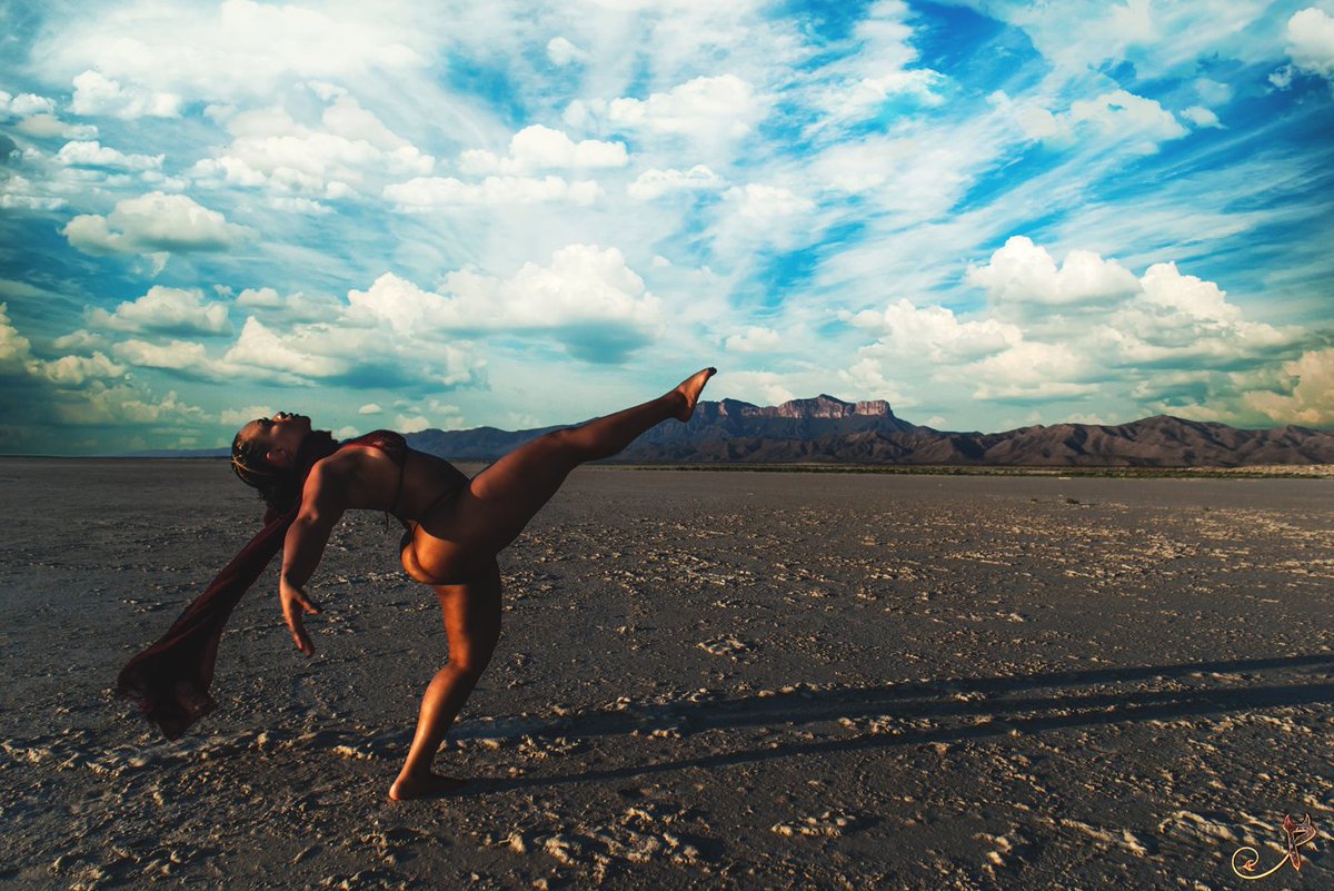 TheRealSlyT's tweet photo. I AM...
A Liberated Lady...
Dom: @blaquestalyon
📸: @RevMasterKane

#S4TF #9thWard #IAm #AllThingsHuman #Woman #Somethin4TheFellas #SaltFlats #Texas #YogaEveryDamnDay #Submissive #DomSub #BDSMSwitch #NaturalHair #BossBabes #BlackBeauties #BlackExcellence #YogaEverywhere https://t.co/p5JAncaxxx