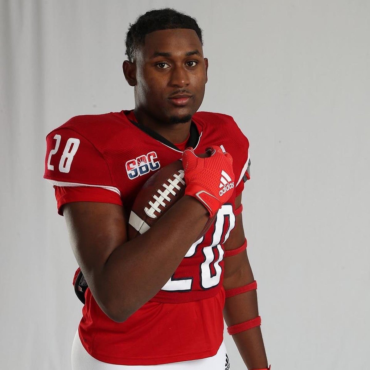 jaylandwhitsett's tweet photo. I can't wait around for nobody, I need it right now 🦍❤️ #Year1🔐 https://t.co/MbmjrJQNT5