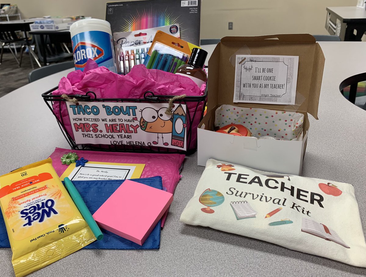 What an awesome day!  It was wonderful to meet new students and their families and see former ones too.  Bonus: some were sweet enough to bring gifts for the teacher!  #meettheteacher #ohhappyday <a href="/WarnerCFISD/">Warner Elementary</a> <a href="/CathyAbercrom/">Cathy Abercrombie</a>