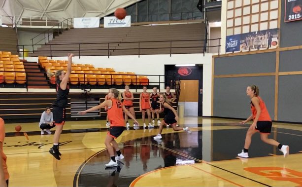 ECUTigersWBB's tweet photo. Preseason Practice #1 ✔️

#GoTigers x #HearOurRoar https://t.co/5FRoJiCAyD