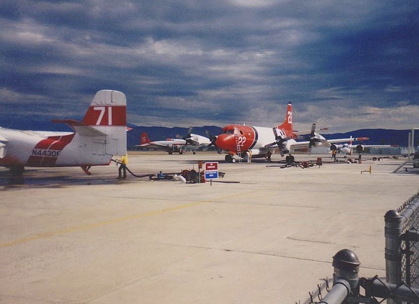 SocalAirOps's tweet photo. Throwback Thursday to 1996 at โTankertown USAโ...Hemet-Ryan Air Attack base had multiple tankers working the #BeeFire at the time and the P-3 Orion was the shiny new addition to aerial firefighting back in the day. #ThrowbackThursday ๐ท - Surface 2 Air Photo https://t.co/mrvqCRuol2