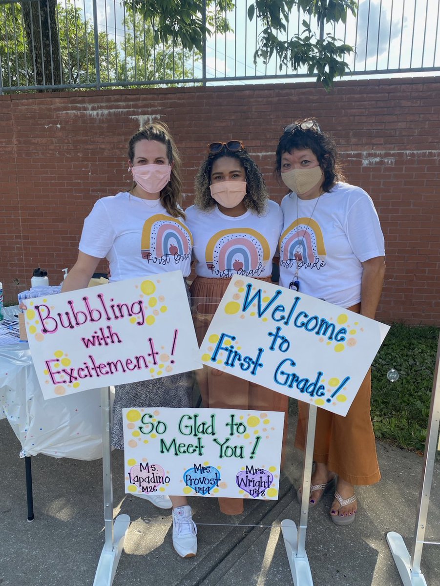 We had so much fun seeing old &amp; new students at back to school night! I’m bubbled with joy to have the best 1st grade team around! #BacktoSchool2021 <a href="/kcpublicschools/">KCPS</a> <a href="/KCPS_Rogers/">KCPS Rogers</a>