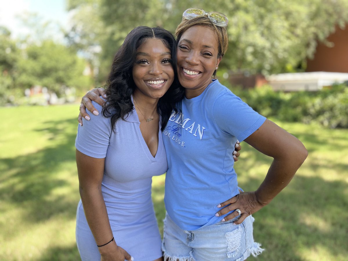 She’s back! College daughter be #HBCU #proudmom
