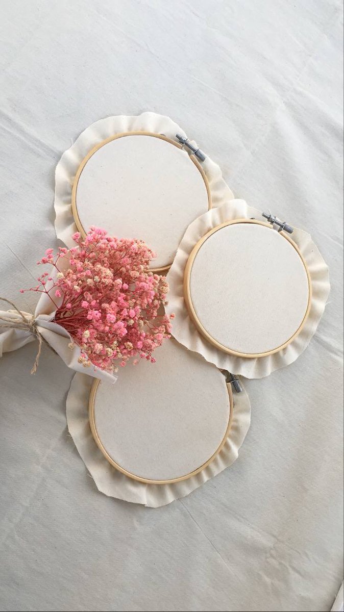 i_embroid's tweet photo. Hi everyone ❣️ we r selling affordable costume embroidery✨ Canvas, hoop &amp; totebag ✨ Gift Set start from Rm17 only  ❤️do check out our  ig: https://t.co/iUXo6LUvld or dm us to creat your memories now 🥰 https://t.co/p58HhDBi1E
