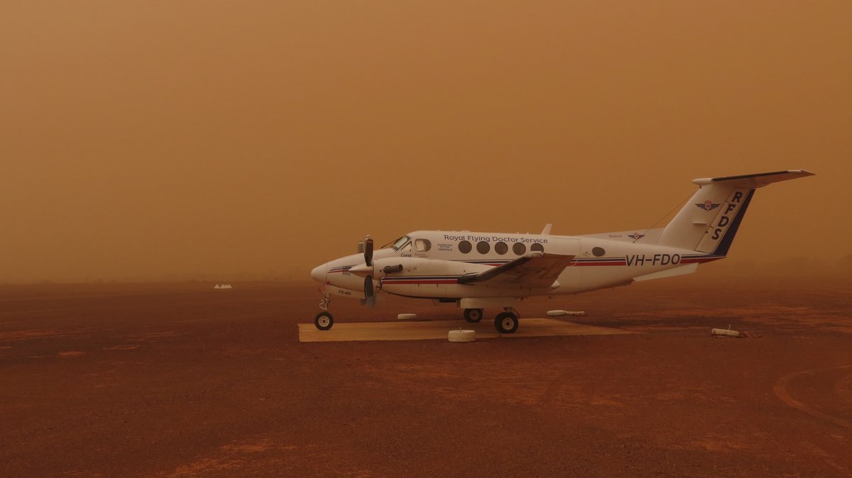MeredithStaib's tweet photo. Did you catch the dust storm on last night’s episode of RFDS?
As safety is the number one priority of the @royalflyingdoc, we would never fly through a dust storm like that.
But, these storms do occur! Here's one that rolled through during a clinic day in Yowah.
📸: Shane Wise https://t.co/rPm25ksblU