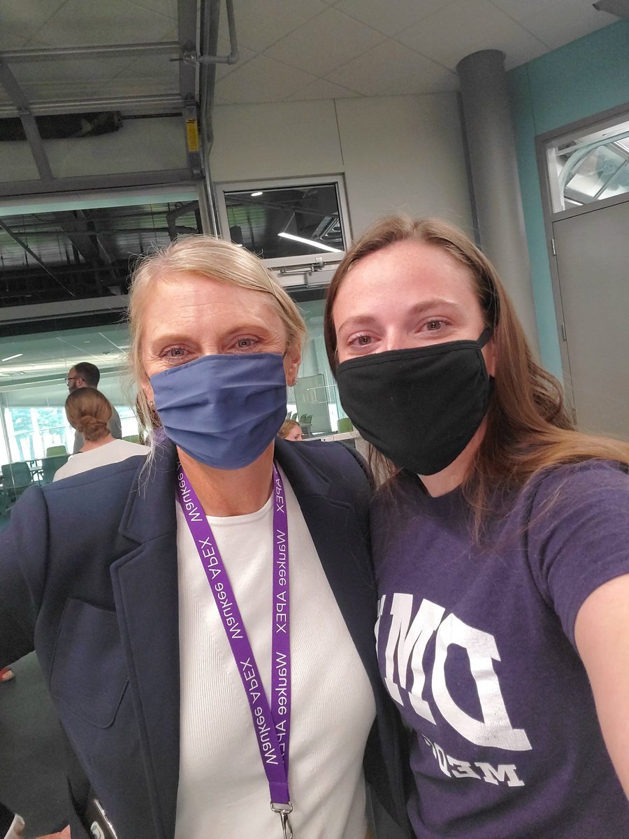 APEXBioResearch's tweet photo. So happy to see @WaukeeAPEX alum Gabby Duncan, 2nd year D.O. Medical student @DesMoinesUniv ! Way to be a role model at our open house tonight. Thank you. #futureOBGYN https://t.co/i2Xf52PfpP