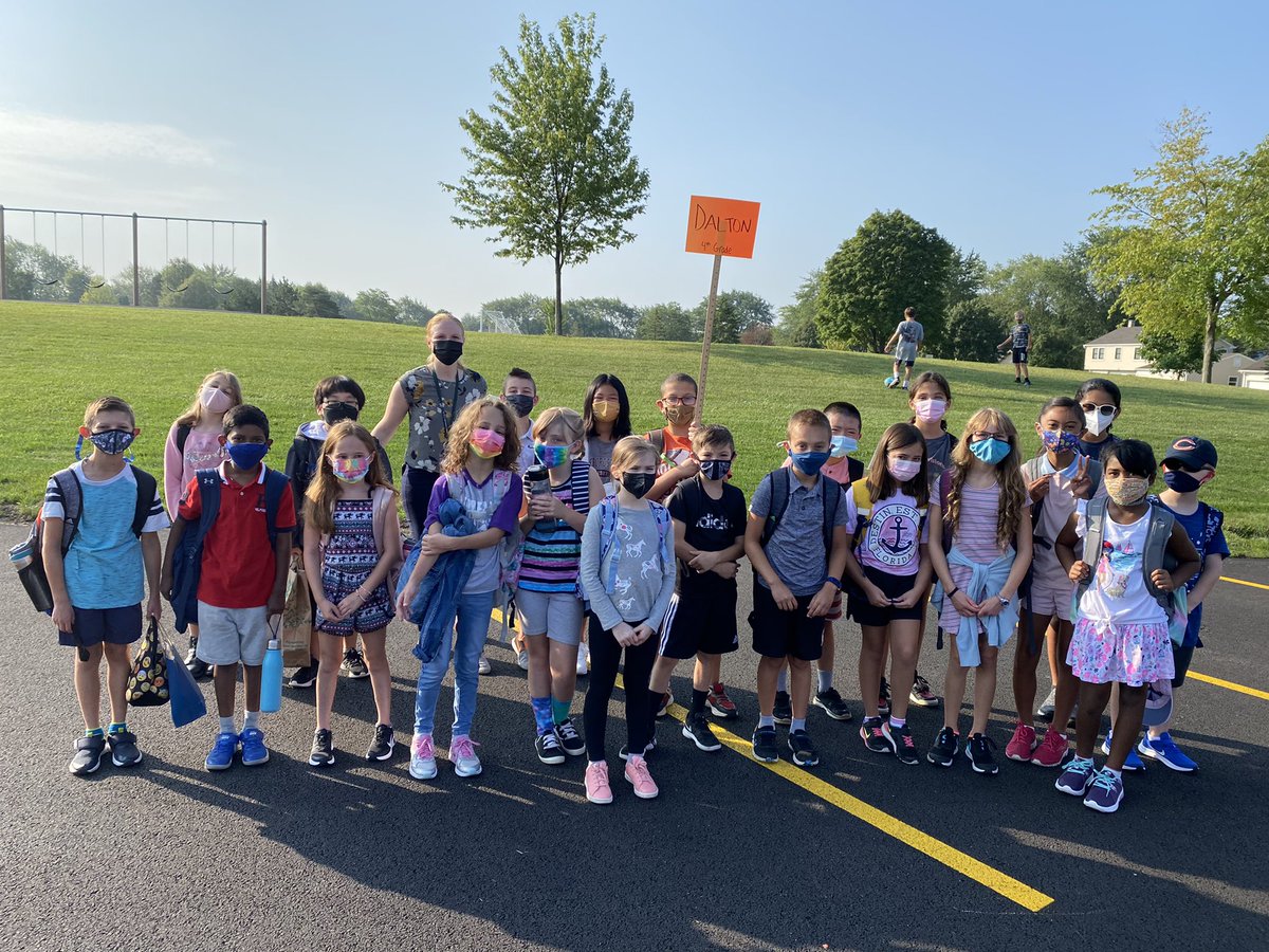 MrsWhite96's tweet photo. 4th grade is ready for an awesome year!! Our first day of school is in the books! #inspire96 https://t.co/TTfbVo0pOj