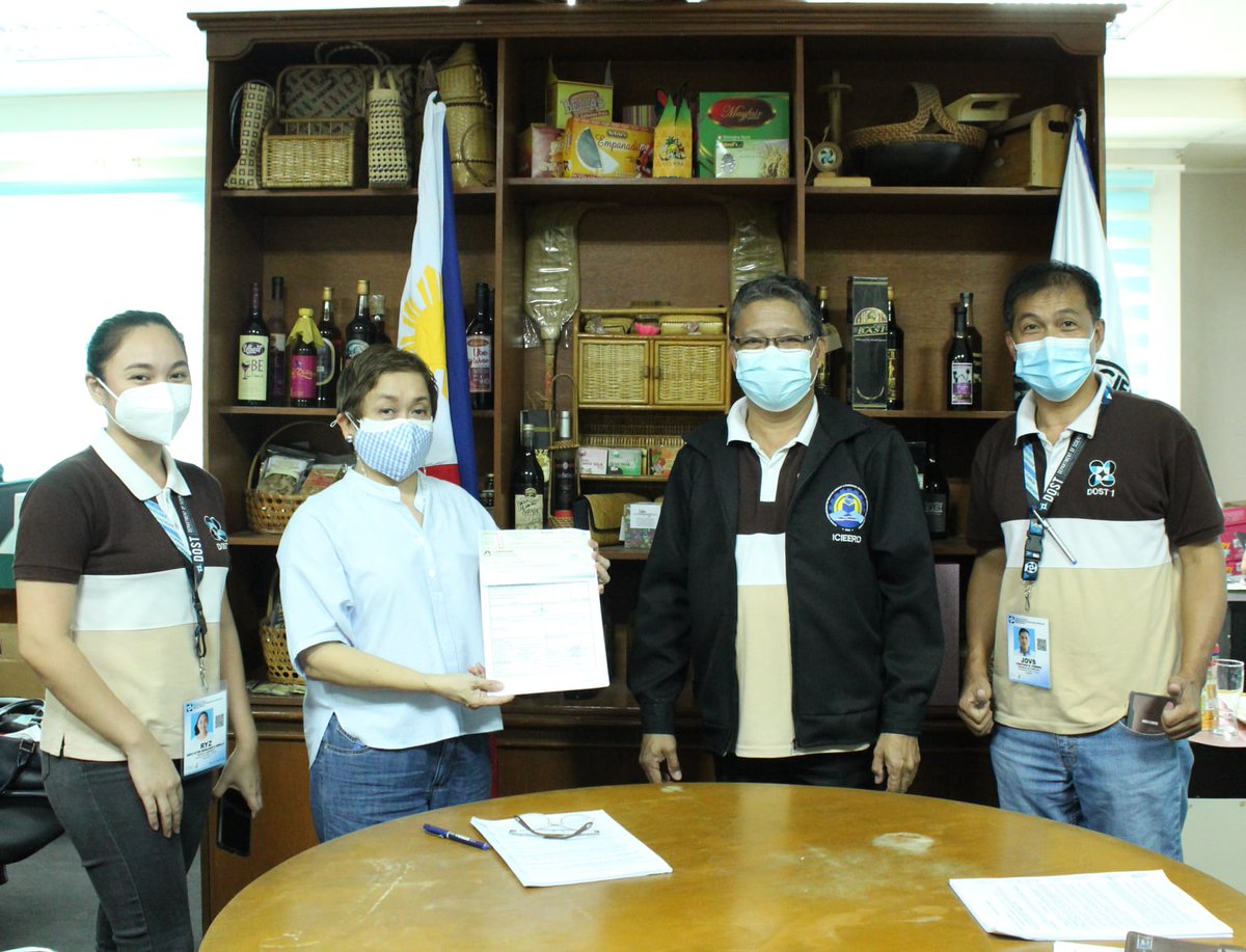 dostregion1's tweet photo. LOOK: DOST-I AWARDS PHP 556K WORTH OF FINANCIAL ASSISTANCE
by Engr. Eiryz Clyde Angelique D. Orpilla and Catherine M. David

Read the full story: https://t.co/q6xL4rTTrK https://t.co/X8T4ZspUBy