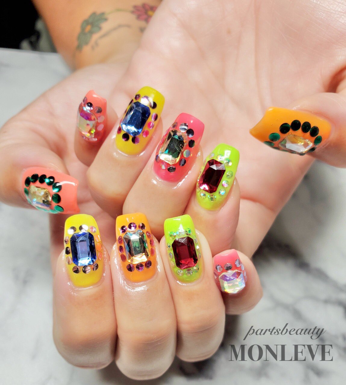 Partsbeauty Monleve ネオンカラーネイル 担当satoco 東川口ネイル サロン 東川口まつ毛 美眉スタイリングワックス 同時施術 川口 東川口 浦和美園 ジェルネイル スカルプ 定額ネイル やり放題 ニュアンスネイル T Co Aqcouhkveh Twitter