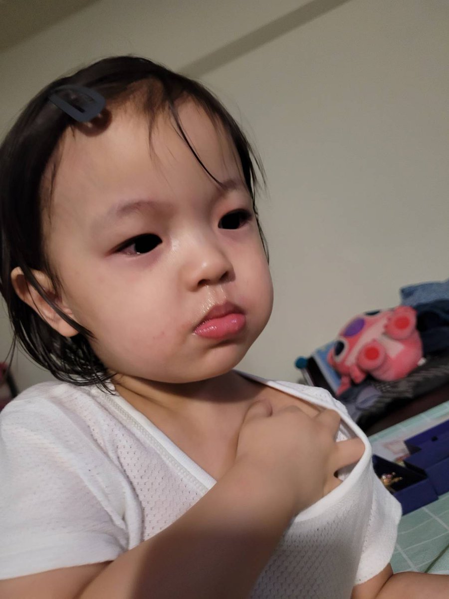 記得兒子不能吃螃蟹 
下次再也不買了
都我沒注意
心疼😭😭😭😭 https://t.co/7h08j4ion0