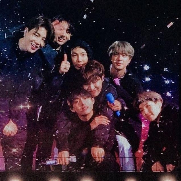 parkpisces's tweet photo. em nosso pequeno universo, aquele que criamos com todo amor, nossa magic shop, um mundo inteiramente roxo, brilhante, mágico. dias melhores virão, nossos sonhos continuarão vivos e o amor nunca terá fim 
SEVEN WITH YOU  @BTS_twt 💜
#ARMYWillWaitForBTS https://t.co/FhacJKdwYK