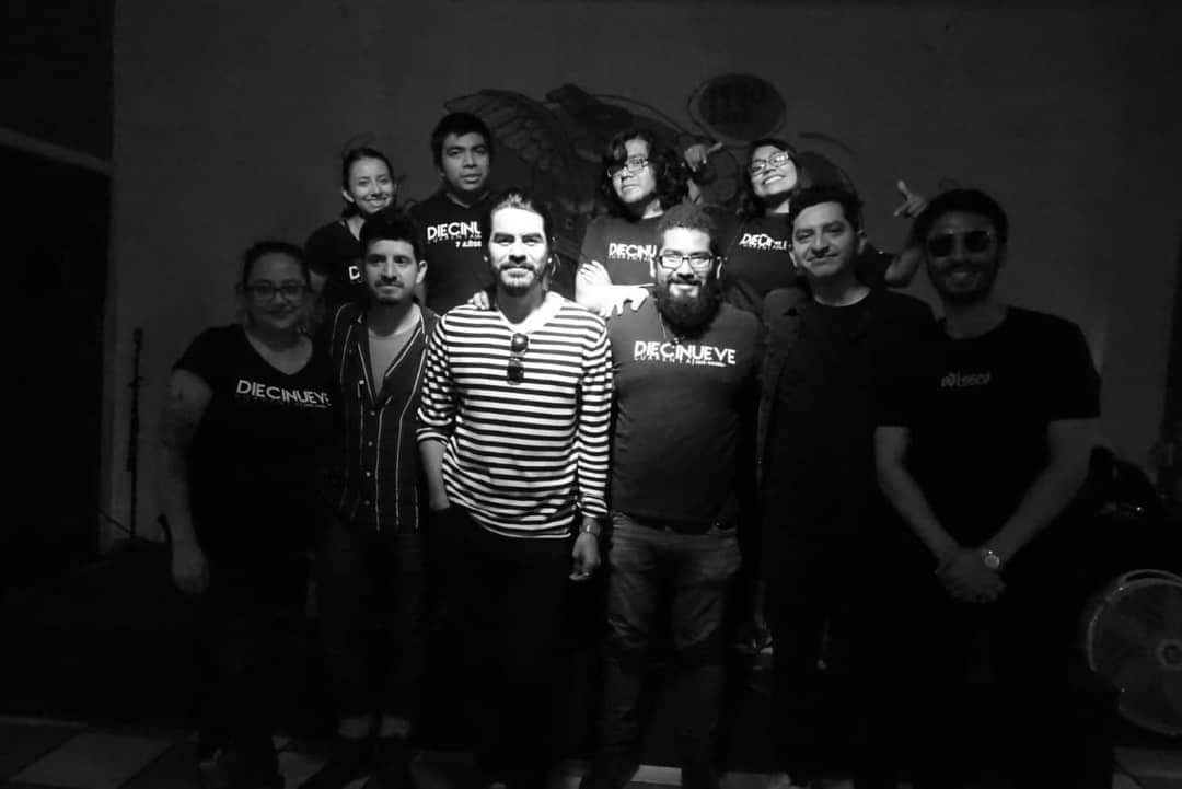 19_40cafe's tweet photo. Y sin dejar de reconocer a todos nuestros colaboradores quienes dejaron una huella en nosotros.

Podríamos contar muchas historias pero solo queremos decirles:

¡Gracias! 

🍧☕🎶💥📼🎸 https://t.co/ng8IGYjMlu