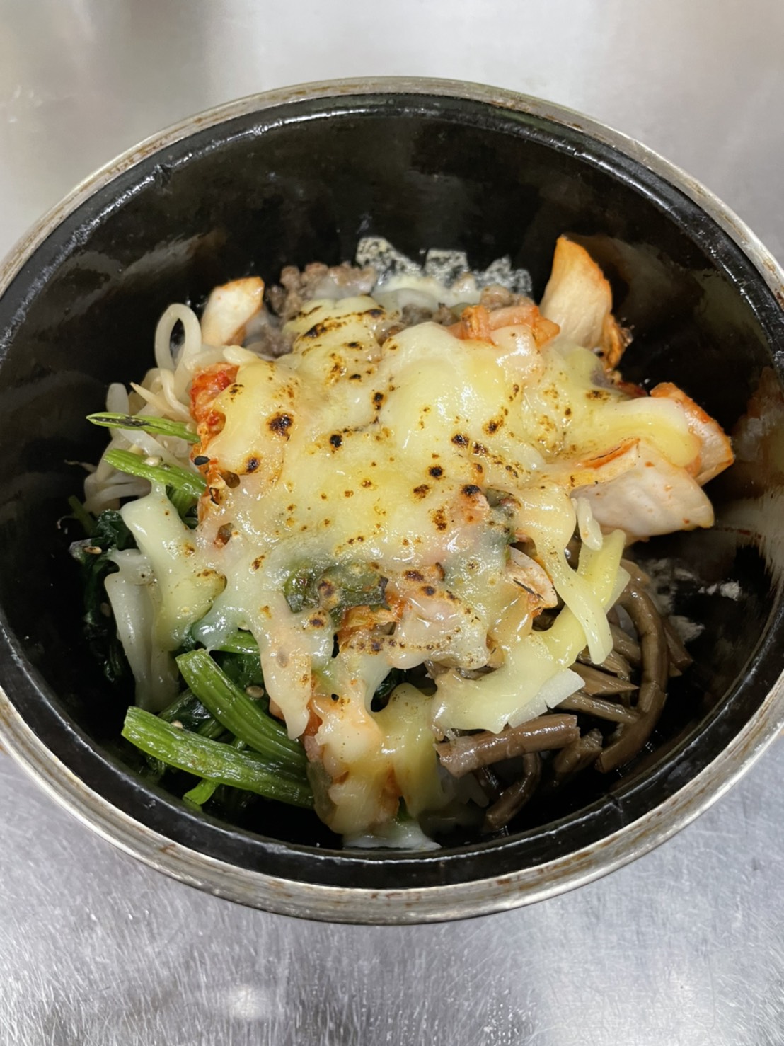 中村牛舎 8月日 水 中村牛舎です W 本日はこちら 石焼きチーズビビンバ こちらなんと食べ放題でもお召し上がり頂けます ｂ 当店人気no 1のビビンバです ご予約 お問い合わせ 0986ｰ22ｰ1729 中村牛舎 都城ランチ 都城焼肉
