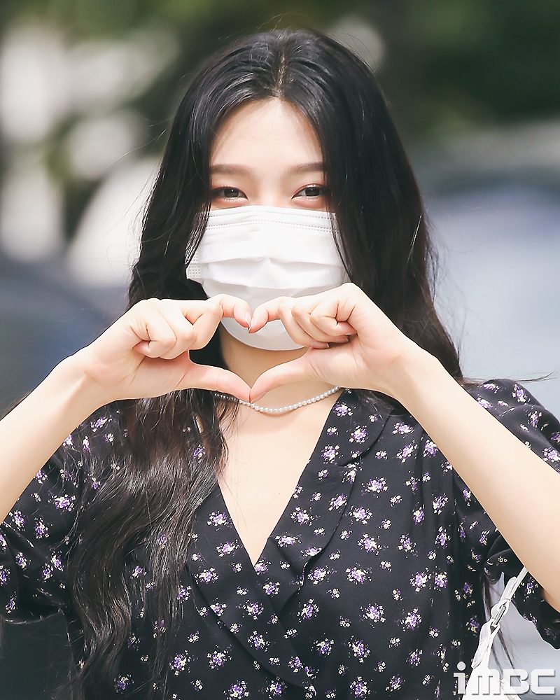 ReVeluv Archive tweet media