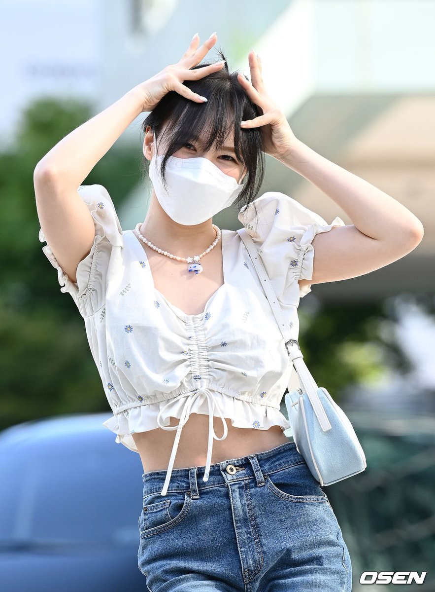 ReVeluv Archive tweet media