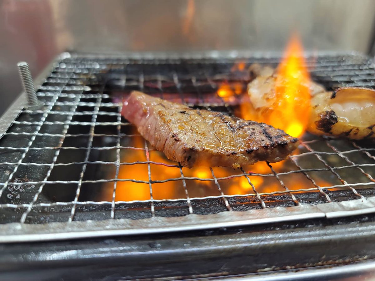 Kuni 留学と旅が人生 大阪 難波周辺 1人焼肉にオススメ Tori坊主 西成の有名店 評判通り 非常に満足 値段はネット情報より 赤身が値上がりしてました それでも安いし 何よりウマイ 特にホルモン関連のコスパはえぐかった 店員さんも愛想良いし