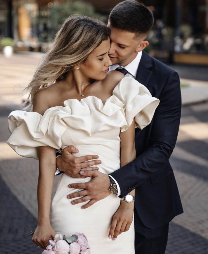 bridectory's tweet image. Love is a blessing. 
✨

#FridayFeeling #fridaymorning