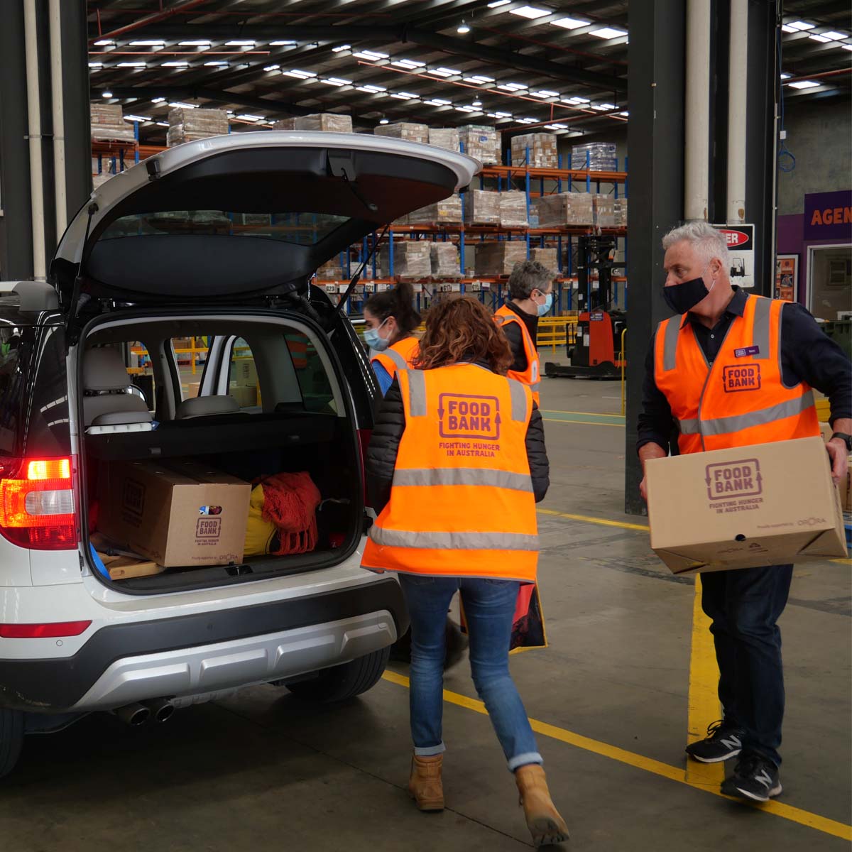 FoodbankVic's tweet image. We are so sorry.
​
​The level of demand for our services was so overwhelming and traffic grew so large, reaching as far as the West Gate Bridge, we were advised by the Police that our drive-thru became an issue of public safety and we had to close up early. Stay safe everyone.