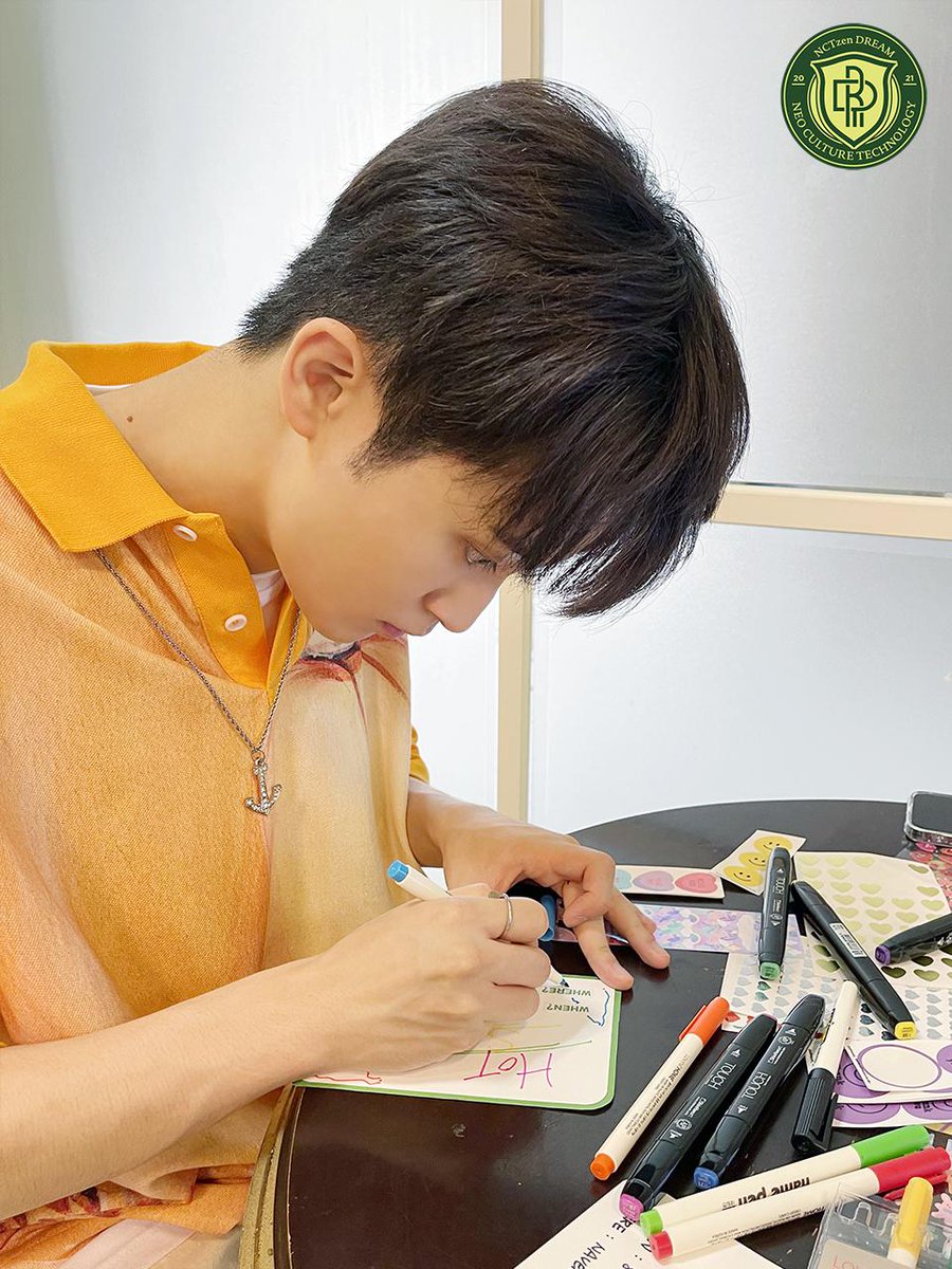 NCTDREAMCENTER's tweet photo. 210820 NCT DREAM "HOT! SUMMER DREAM" Invitation Decorating #MARK

Beyond LIVE – NCT DREAM ONLINE FANMEETING – HOT! SUMMER DREAM
🗓️ 210825 (Anniversary day), 8pm KST
🔗 https://t.co/geTpYxhSIc
#NCTDREAM @NCTsmtown_DREAM https://t.co/4Lfc0loBJY