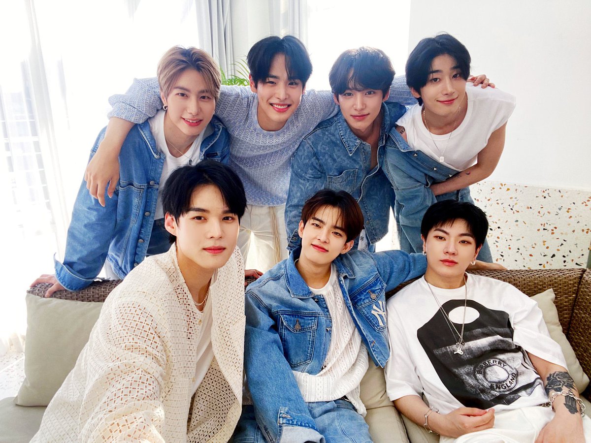 yo0_1109's tweet photo. 진짜 예쁘다ㅠㅠ 우리 애들이 제일 예뻐ㅠㅠㅠ https://t.co/ftConZV7FM