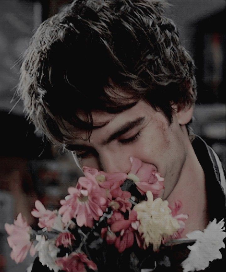 Happy birthday to ben barnes & andrew garfield<3 