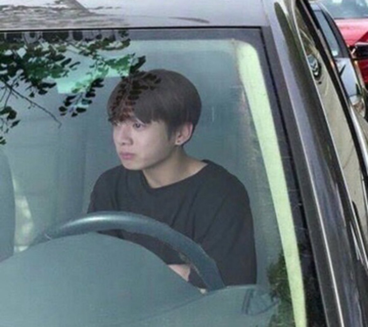 BTSOrl_Official's tweet photo. me for the past year: well at least i still have the bts concert to hold on to 
me now: https://t.co/lySv0Qdh3c