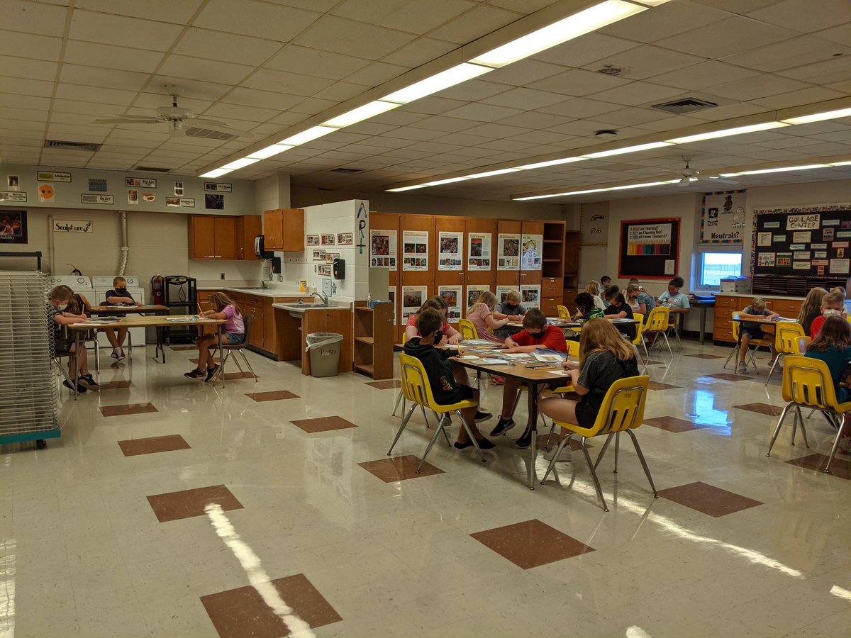 wlesart's tweet photo. Yay! The kids are back in the Art room again!! 🎉❤️😁 https://t.co/rPanSEzmAy