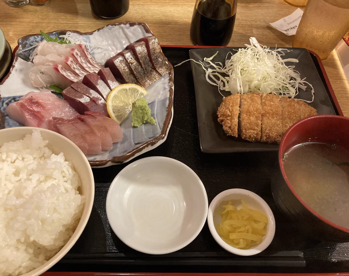 博多ではこれが当たり前？このランチが800円で食べられる！