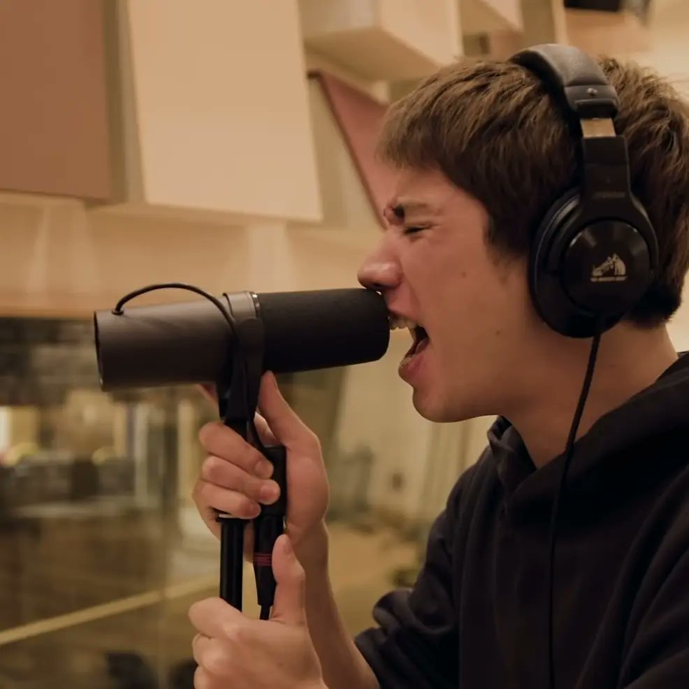 misa08142575's tweet image. youtu.be/JmCsAtjuY3k
#ONEOKROCK 
#Renegades
#pianoversion
#Taka