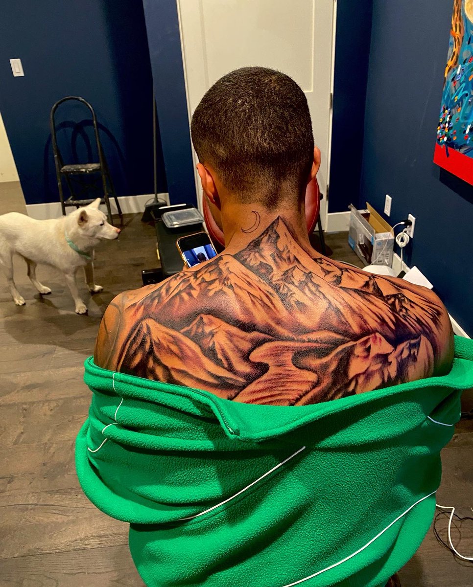 We made TMZ with this back tattoo on my guy #KyleKuzma 🏆