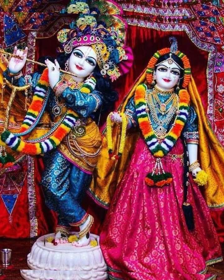 dyadc's tweet photo. 🙏जय हो सरकार की,,,,
यूं ही हार नहीं माना करते आंधे मे,,!
सच्चें प्रेम को तो परिभाषित किया हैं राधे ने,,!!
🙏बोले राधे राधे, राधे राधे, राधे राधे, राधे 🌷 https://t.co/LCLRRTzItu
