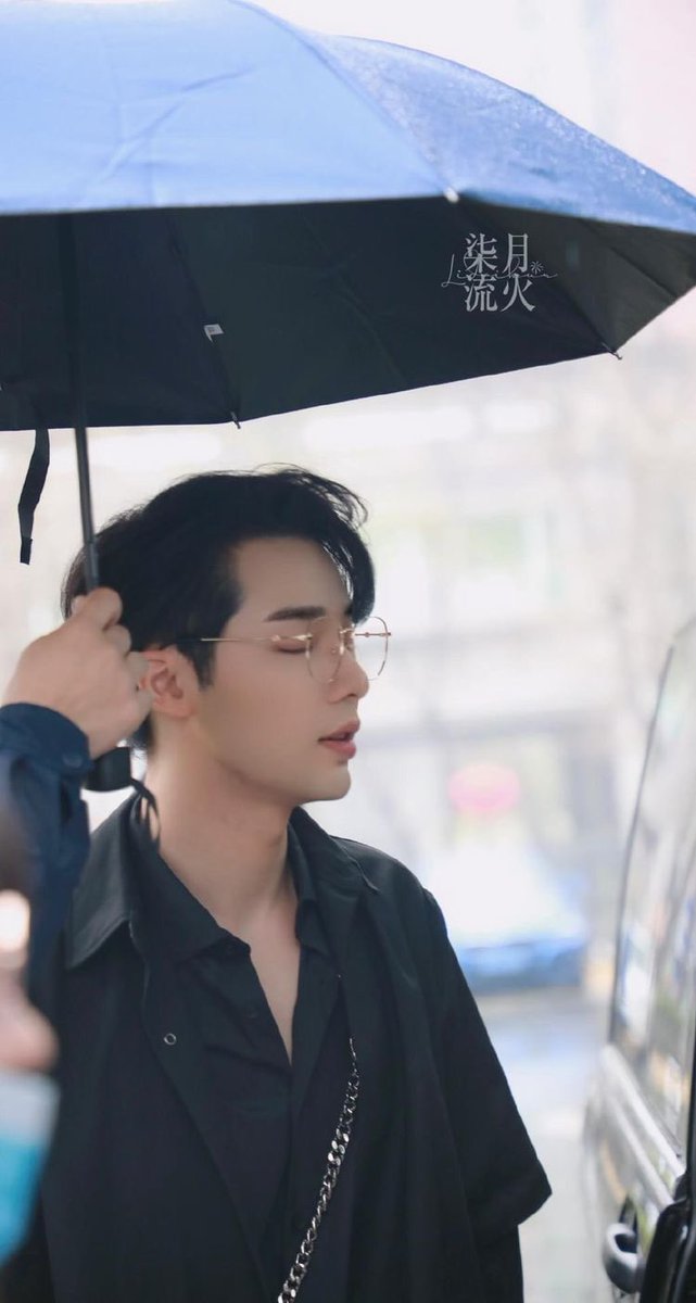 hourly li daikun (@hrlylidaikun) on Twitter photo 