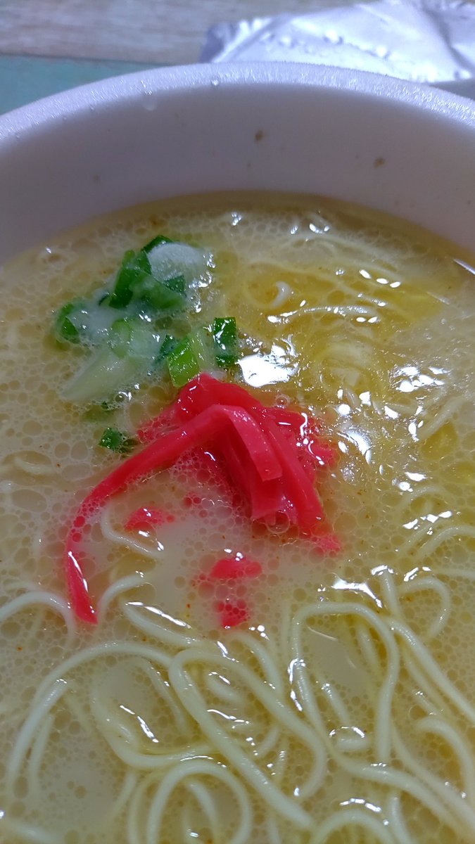 カップ一蘭美味しい…もう少し早く開けても良かったかも。

やっぱり紅しょうがでしょ! 