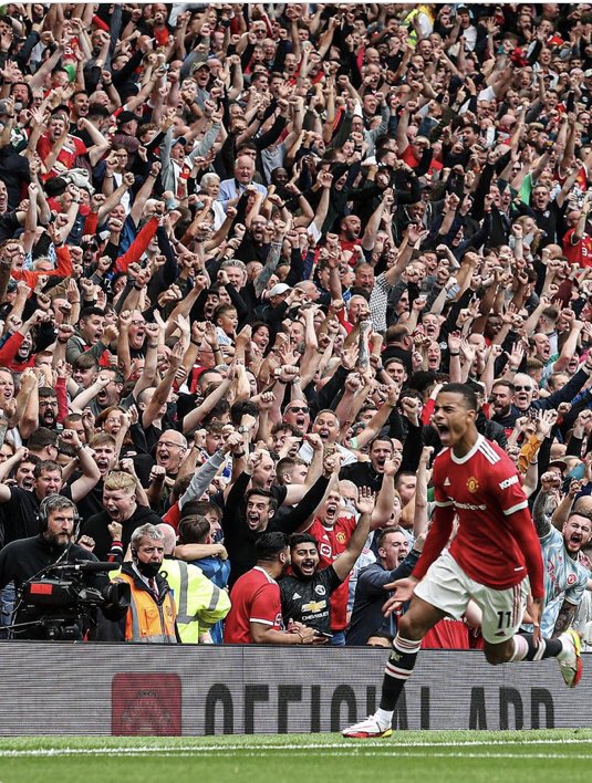 Chris_Lawro_'s tweet image. The roar from the fans when Mason scored the second goal soon after Leeds had equalised was measured at 117.6 decibels. One of the loudest ever recorded! Bearing in mind a jet plane taking off measures 118db at 200 feet. We certainly went crazy!
#OurClub #ClassFans