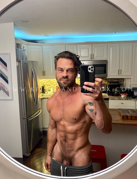 When you feel like a snack in your own damn kitchen ??? @scallysex @thexxlmen @HotMaleStuds @GAYXXXBLOG