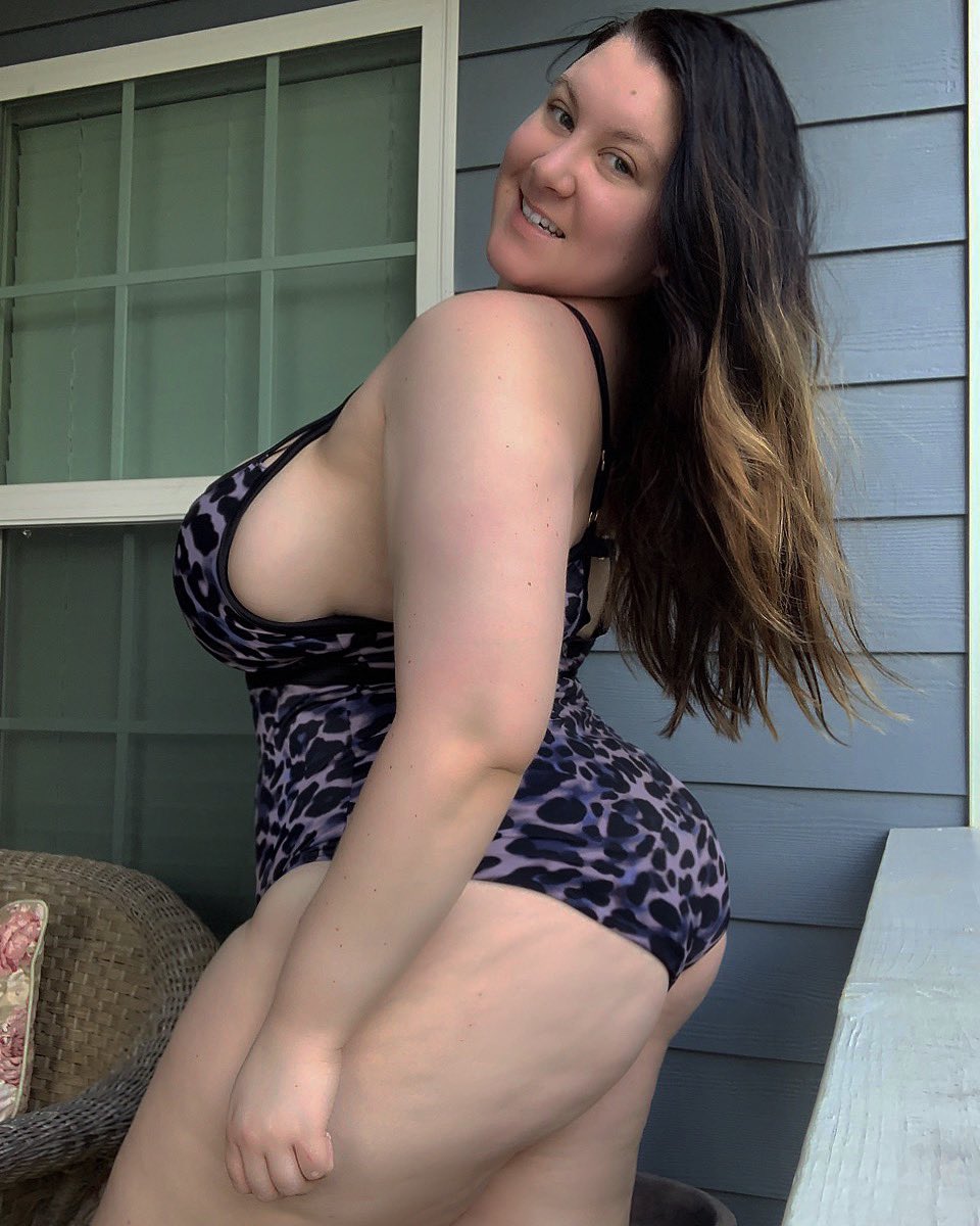 Lauren💕 on Twitter: "Let’s go swimming 💦 https://t.co/ACOvgWOd7L" / Twitter