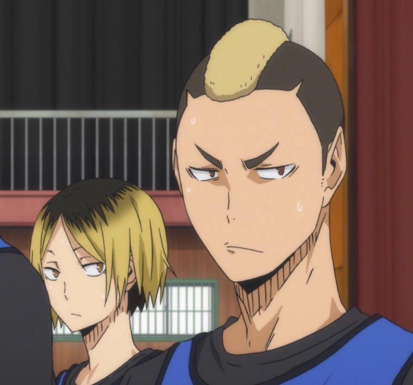 *ปล่อยให้เพ้อเจ้อต่อคนเดียวแล้วเดินออกไป*