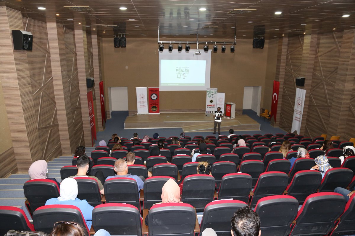 EN İYİ NARKOTİK POLİSİ ANNE KONULU EĞİTİM GERÇEKLEŞTİRİLDİ
Müdürlüğümüz Eğitim ve Danışmanlık Birimi koordinesinde gerçekleşen ve Narkotik Suçlarla Mücadele Şube Müdürlüğünde görevli uzman personeller tarafından, “En İyi Narkotik Polisi Anne” ...

facebook.com/16843692862895…