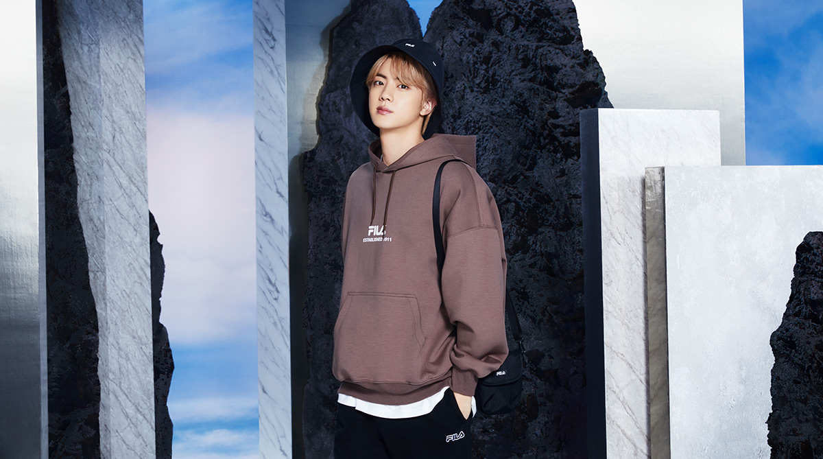 fila_korea's tweet photo. 가을과 나를 동시에 입다
Wear autumn and me at the same time

Find Your Basics
2021 FILA FALL COLLECTION

💜제품 확인 : https://t.co/0LcLXFAgFK

#FILA #방탄소년단 #BTS #RM #진 #슈가 #제이홉 #지민 #뷔 #정국 #Jin #SUGA #jhope #Jimin #V #JungKook @BTS_twt #Findyourbasics #가장_나답게 https://t.co/NCxPLJjkgK