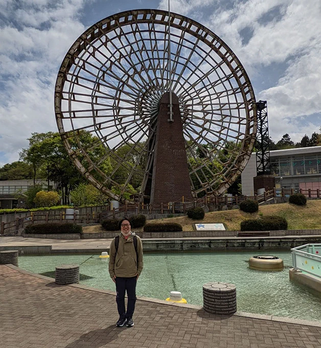 漫画家の堀道広さんと「かわの博物館」の日本一の水車を見に行ってきたのですが、めちゃくちゃでかかったです。「もし捕まって上まで行ったら…」という想像をするだけでぞわぞわする。

「【まんが】日本一への道 ～埼玉県寄居の巨大水車～(作:堀道広)」 https://t.co/uALyHHRGeo 