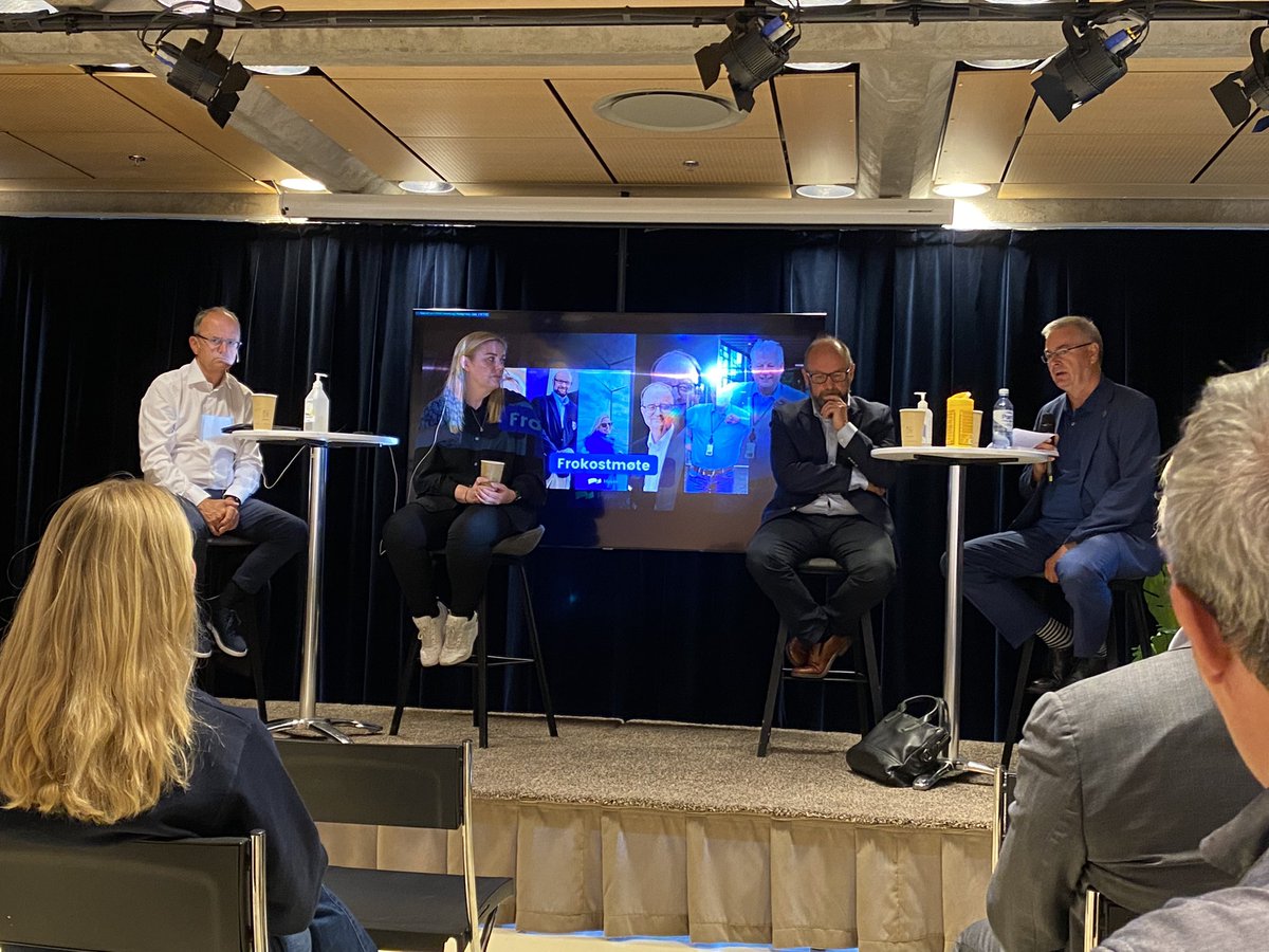 ErlendJordal's tweet photo. Utrolig spennende dialog om #havvind med @HoyreTina i @oeddep og store aktører som @LyseAS @norseagroup og #NorwegianEnergySolutions her på @Solvberget https://t.co/XFp5ROSgrp