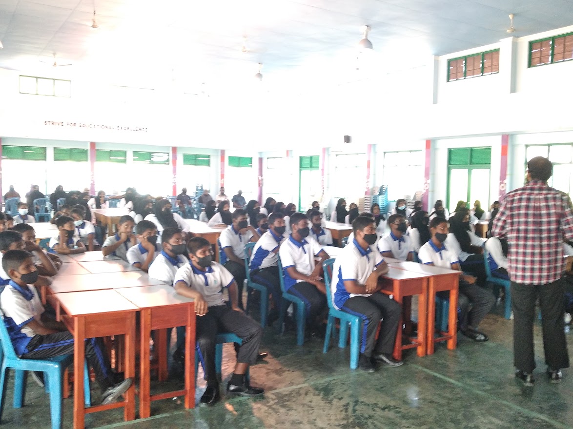 eduGS_09's tweet image. މިނިސްޓްރީ އޮފް އިސްލާމިކް އެފެއާރޒް ، މިނިސްޓްރީ އޮފް އެޑިޔުކޭޝަން ، މިލަދުން މަޑުލުއުތުރުބުރީ އަތޮޅު ކައުންސިލް ، މިލަދުން މަޑުލުއުތުރުބުރީ ކޮމަންޑޫ ކައުންސިލް އަދި ށ. އަތޮޅު ތަޢުލީމީ މަރުކަޒު ގުޅިގެން ދަރިވަރުންނާއި ބެލެނިވެރިންނަށް ގެންދެވުނު ދީނީދަރުސް ދިނުމުގެ ތެރެއިން.