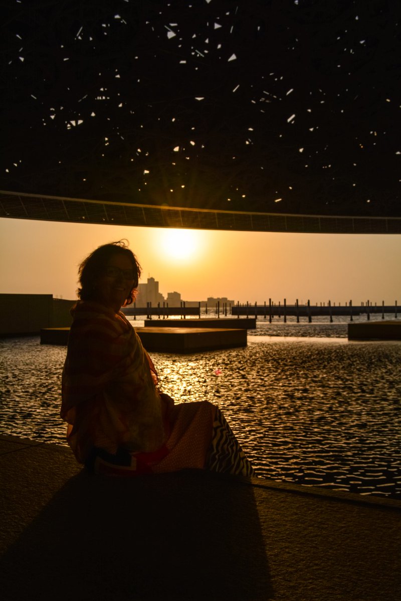 The secret for a good mother-in-law is a good daughter-in-law 😇

#motherinlaw #daughterinlaw #family #abudhabi #louvreabudhabi #uae #museum #sunset #sunsetmagic #louvre #portrait #summer #vacation #summervibes #sunsetmagic #shadowandlight #art #travel #travelphotography